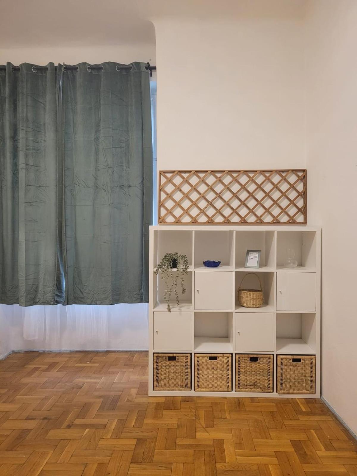 Vac1 Spacious Flat Near Market & Danube River Apartment Budapest