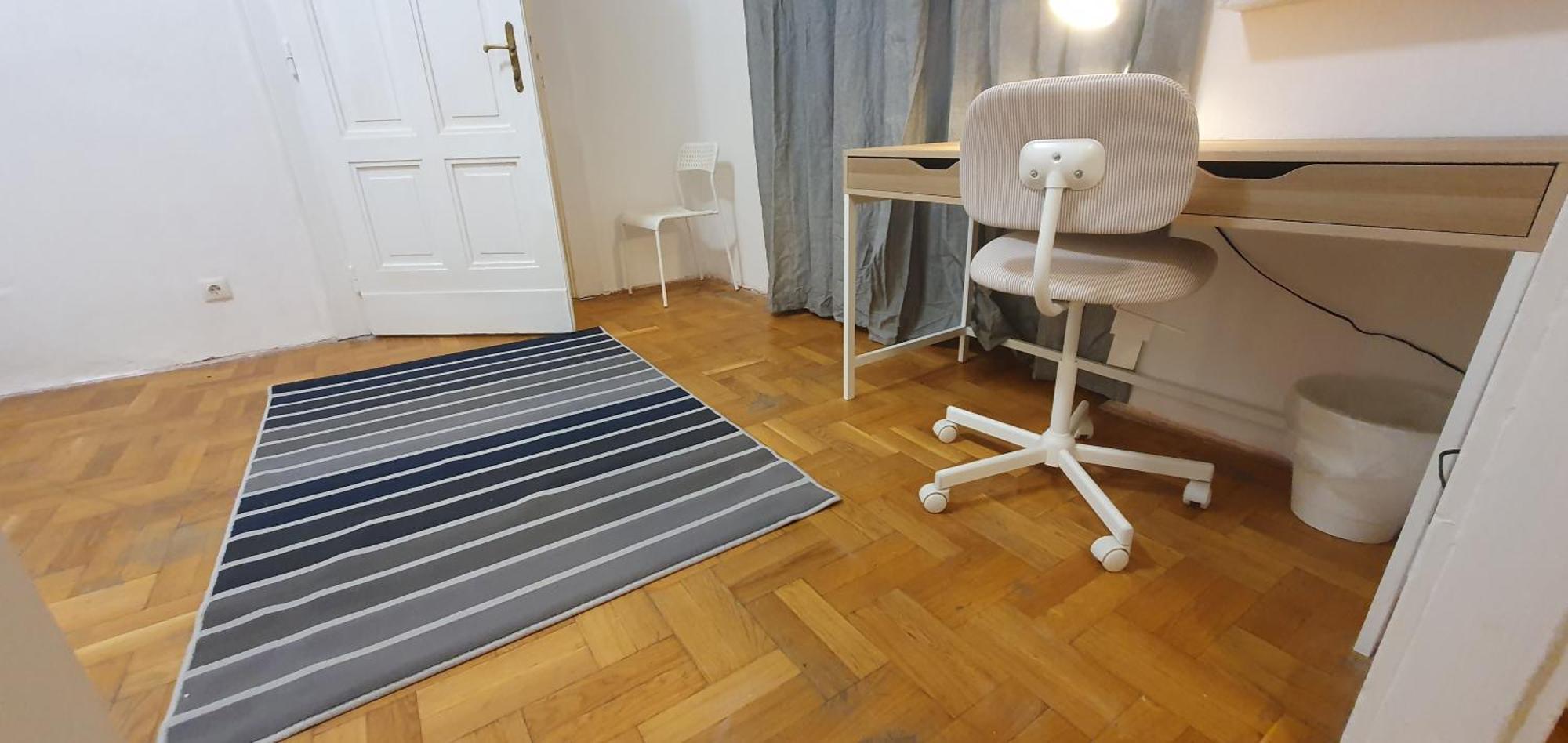 Apartment Vac1 Spacious Flat Near Market & Danube River